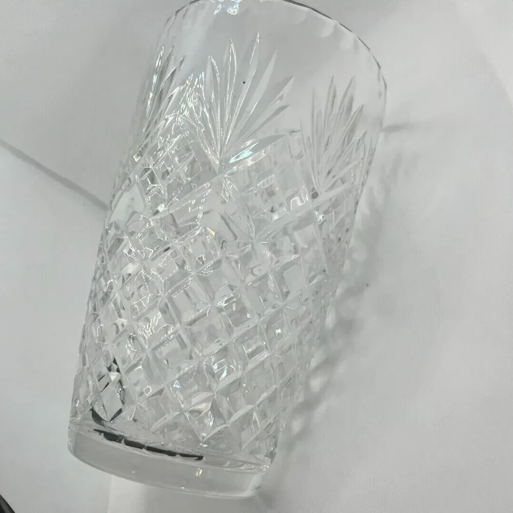 CRYSTAL CLEAR INDUSTRIES CUT 24% LEAD CRYSTAL VASE 8